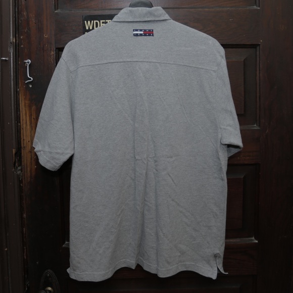 Tommy Hilfiger Button Up - Picture 4 of 5